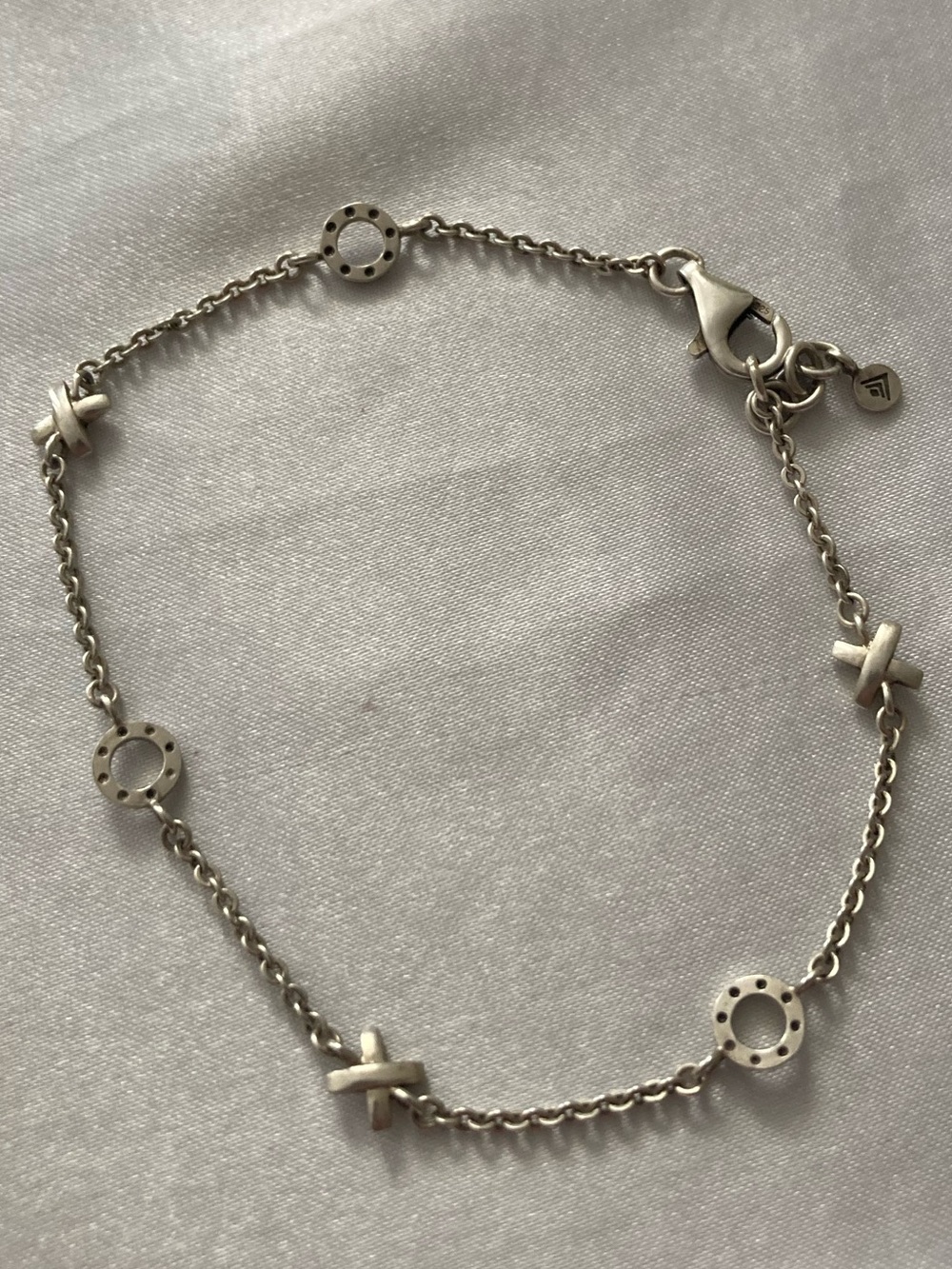 Vintage Silpada Silver Hugs and Kisses Ankle Bracelet (9 inches + 1 inch )
